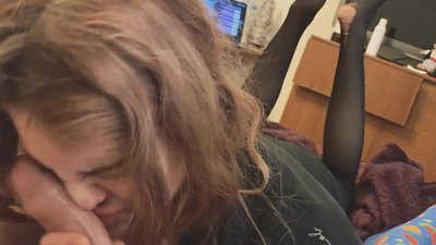 Kehlenschwanz, zerrissene Strumpfhosen und zerrissene Fersen schön zu treffen